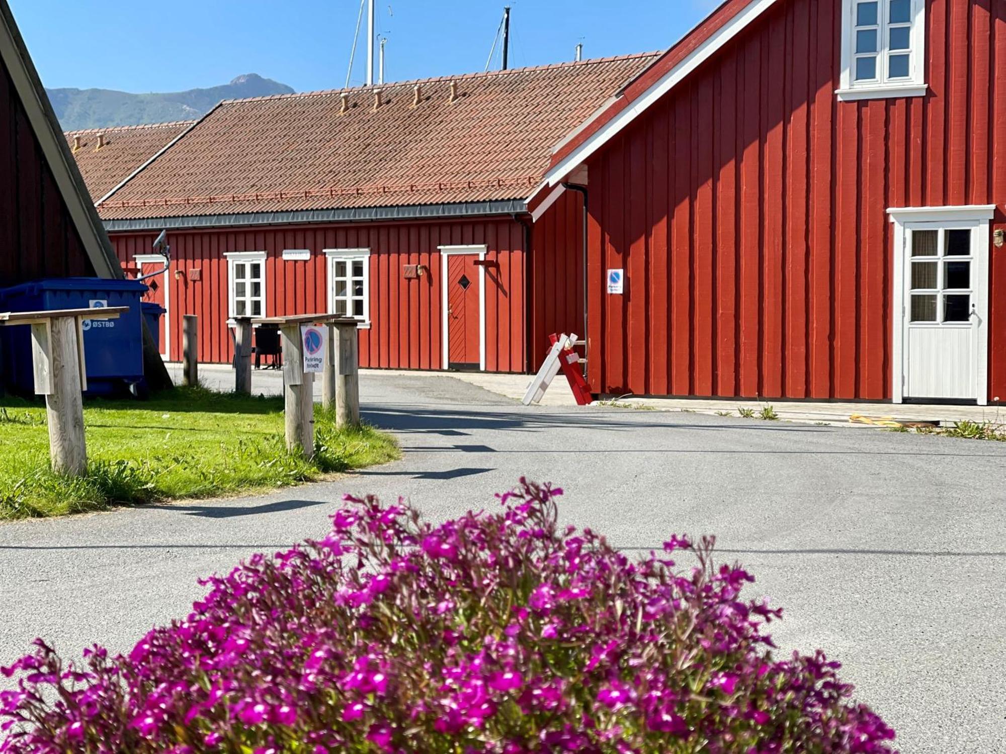 Anker Brygge Hotel Сволвер Екстериор снимка The old school house