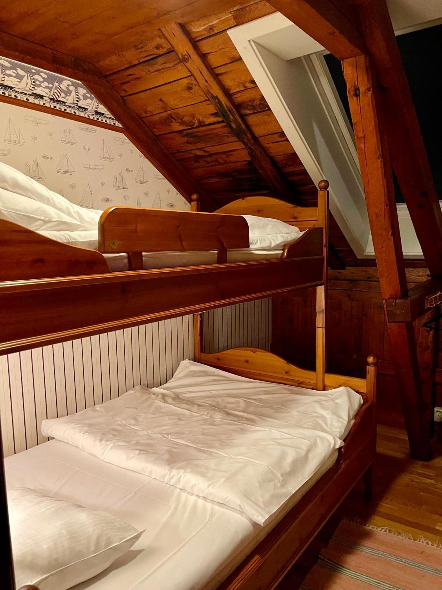 Anker Brygge Hotel Сволвер Екстериор снимка Bunk beds